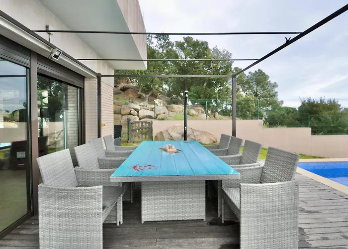 فيلة Adam يوريت دي مار